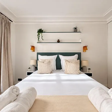 Apartment 2 Pieces A Montmartre Paris